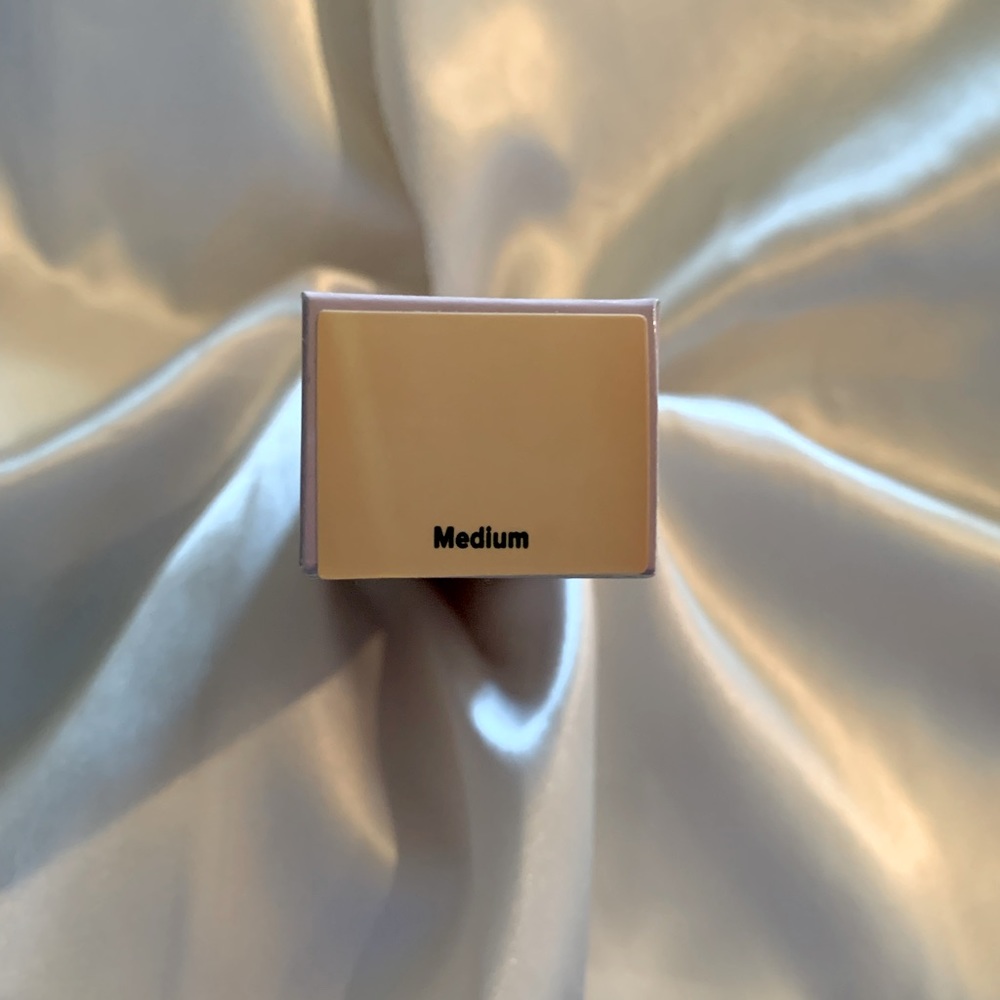 IT CC+ Illumination Cream SPF50+ Medium - Picture 4 of 8